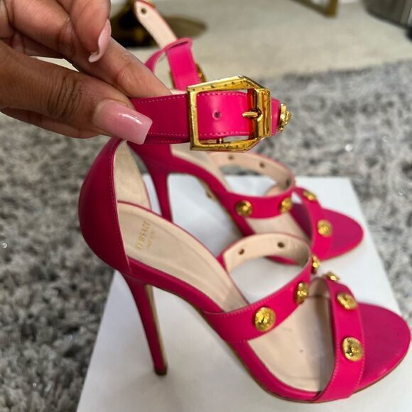 Versace pink and gold stud heels - Picture 6 of 7